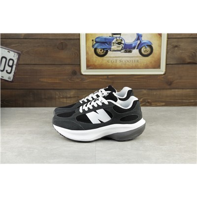 New Balance из натуральной прочной замши и текстиля