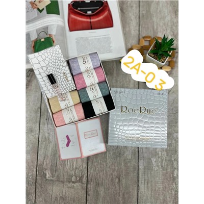 Высококачественный женские носки 
Подарочные наборы ароматизированный Фабричный товар  антибактериальные 
размер 36-41
в упаковку 6 пар цена за упаковку 450 руб