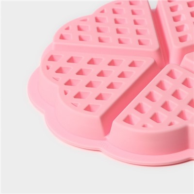 Форма для выпечки Доляна «Сладости. Венские вафли сердце», силикон, 21×2 см, 5 ячеек, розовая