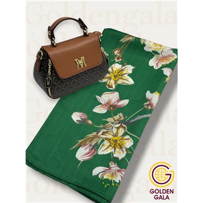 Платок утепленный "Цветы яблони" Арт 2025/01 (зеленый)