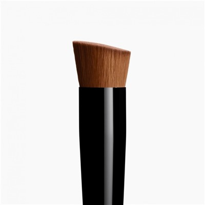 CHANEL 2-IN-1 MAKEUP-PINSEL FLUID UND PUDER  2-В-1 ЖИДКАЯ И ПУДРОВАЯ КИСТЬ ДЛЯ МАКИЯЖА