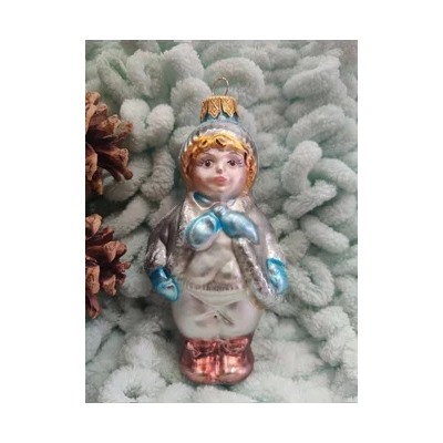 Елочная игрушка стеклянная декорированная "Мальчик"