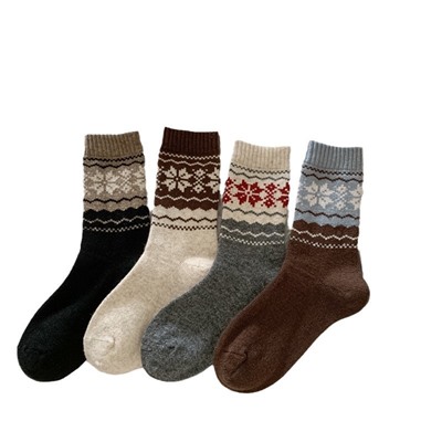 Winter warm retro woolen Japanese demi-season socks, with snowflakes