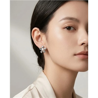 Стильные серьги