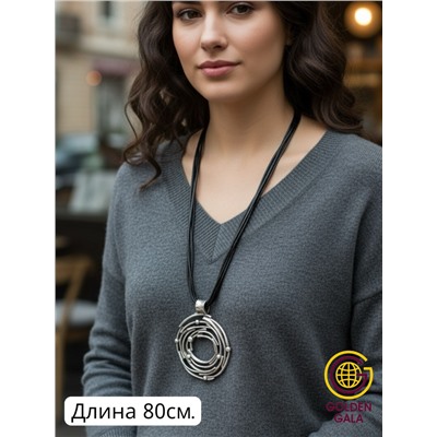 Кулон на кожаном шнурке "Женская грация" Арт КШ2130/02