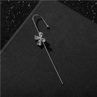 Серьга кафф «Четырёхлистник», цвет белый в серебре