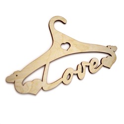 Плечики "Love" с сердечками