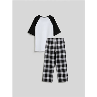 Набор для мальчиков((1)футболка и (2)брюки) Hendriks