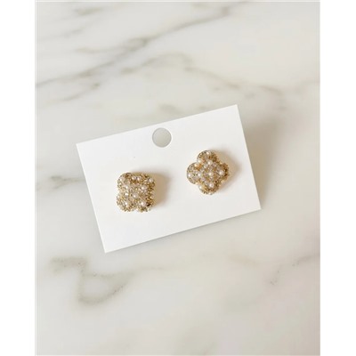 Стильные серьги