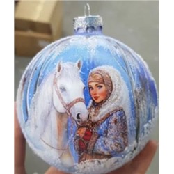 Елочный шар декорированный стеклянный "Снежное очарование"