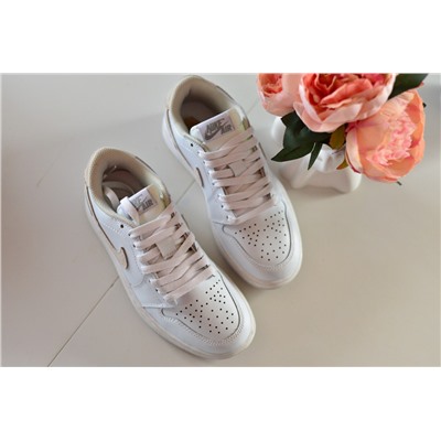 Air Jordan 1 Low OG из натуральной и комбинированной кожи