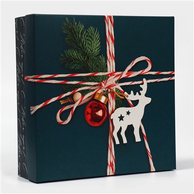 Коробка новогодняя складная «Новогодняя посылка», 26×26×8 см, Новый год
