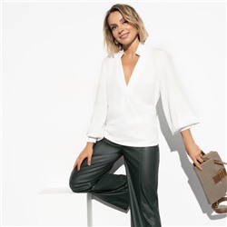 Блуза, Приковывая взгляды