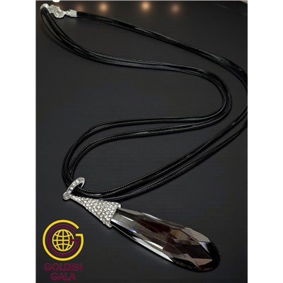 Кулон на кожаном шнурке "Женская грация" Арт КШ2130/12