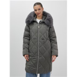 Пальто зимнее утепленное с мехом и капюшоном тренд темно-зеленого цвета 7753TZ