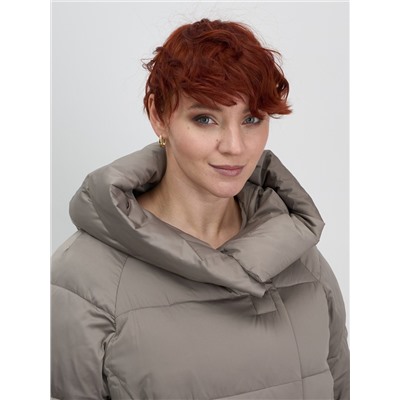 Куртка зимняя женская с капюшоном модная коричневого цвета 7651K