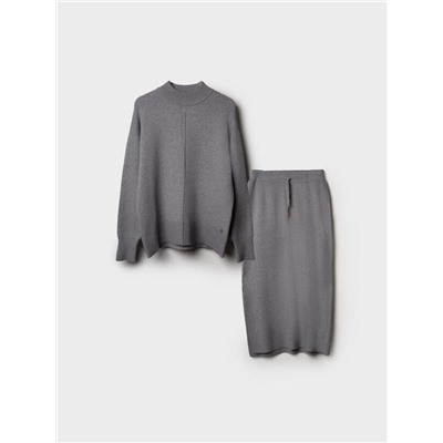 Комплект женский: джемпер, юбка