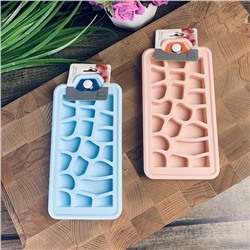 160-216 Силиконовая 19х10х2 см форма для льда (х36)