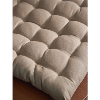 Подушка на стул из хлопка бежевого цвета из коллекции Essential, 35х35 см