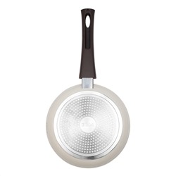 Сковорода с антипригарным покрытием д22см "Hygge", h4,5см, s3,3мм, дно д17,8см, s3,8мм, кованый алюминий, съемная бакелитовая ручка с покрытием "soft-touch", молочный/коричневый, "TalleR" (Китай) Подходит для всех видов плит, включая индукционную.