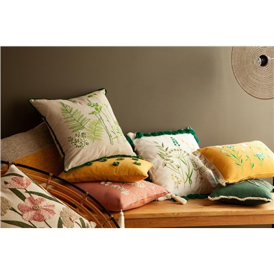 Подушка декоративная Meadow bloom из коллекции Ethnic, 45х45 см