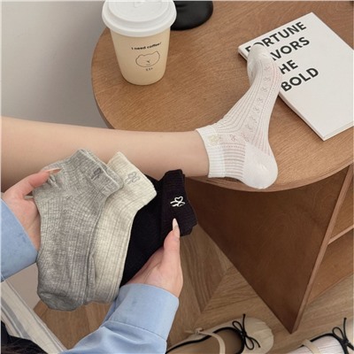 Ins simple Korean solid color embroidered bow socks shallow mouth JK girl versatile breathable boneless socks thin cotton