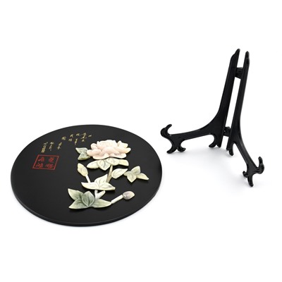 Панно подарочное из нефрита и розового кварца "Роза" на дереве 230*230мм