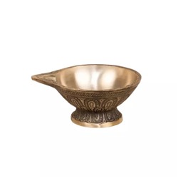Латунная лампа Дия ручной работы на подставке, Handcrafted Antique Brass Diya with Base, произв. Isha Life