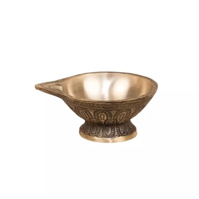 Большая латунная лампа Дия ручной работы на подставке, Handcrafted Antique Brass Diya with Base Big, произв. Isha Life