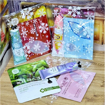 Подарочный мини-набор "Снежинки" (Маска + Крем для рук + Патчи)