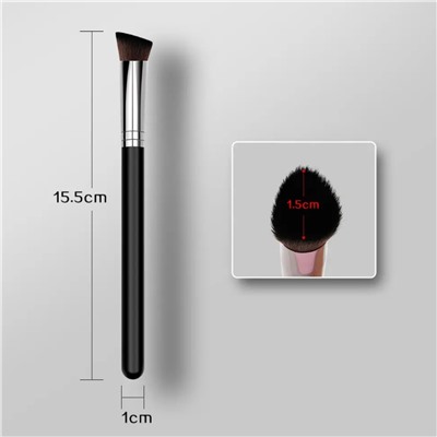 Kristaller Профессиональная треугольная кисть для макияжа малая / Beauty Brush, черный