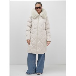 Пальто зимнее утепленное с мехом и капюшоном тренд бежевого цвета 7753B