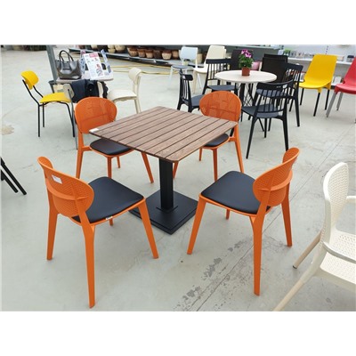 Стул SHT-S111-CN1 пластиковый
                        оранжевый / черный