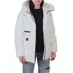 M-M07 WHITE Куртка зимняя женская (150 гр. холлофайбер)