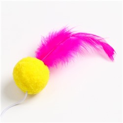 Дразнилка - удочка «Мячик с перьями» на деревянной палочке, микс цветов