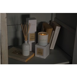 Свеча ароматическая The Olphactory, White Insignia, Musk Silhouette, 60 ч