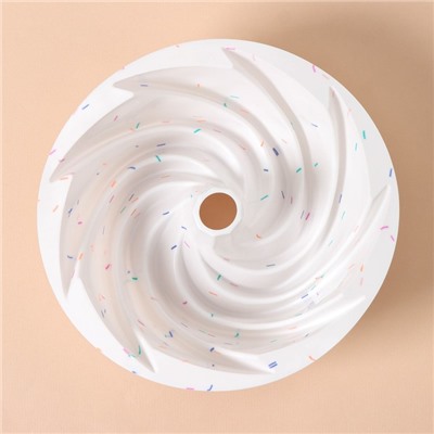 Форма для выпечки KONFINETTA «Немецкий кекс. Вихрь», силикон, d=24 см, белая