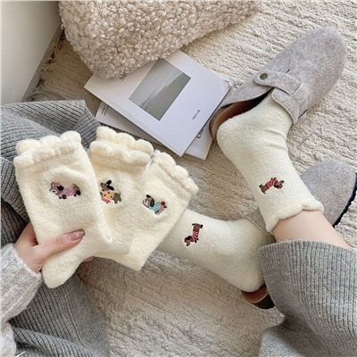 Demi-season keep warm fleece velvet cartoon cute knee socks for pregnant, with embroidery, mid-length