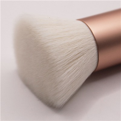TF BIT202 Кисть с плоским срезом для тональный основы и других кремовых текстур I'm TREND