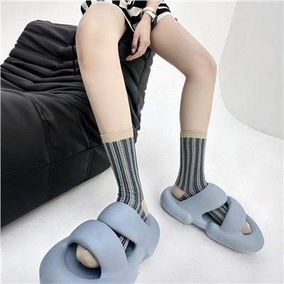 Retro Japanese sports knee socks for men and women, 2023 collection, mid-length