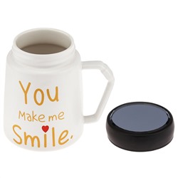 Кружка фарфоровая "Признания" "You make me smile" 600мл, д9,5см h13,3см, матовая глазурь, деколь с золотом, цвет - белый, пластмассовая, винтовая крышка, герметичная, с силиконовым уплотнителем, д/горла 6,6см, д/основания 5,6см, в подарочной коробке