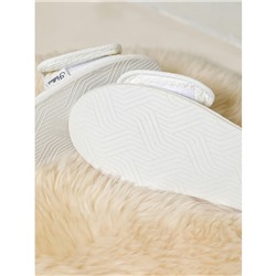 Тапочки "Mrs." белые