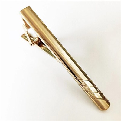 Набор запонок и зажима для галстука в футляре