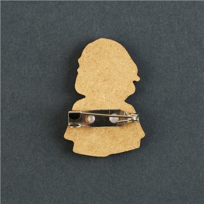 Значок деревянный «Рыжая девушка», аниме, 2,4 х 3,4 см