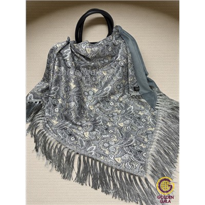 Косынка теплая на флисовой подкладке с бахромой Арт 2347/25