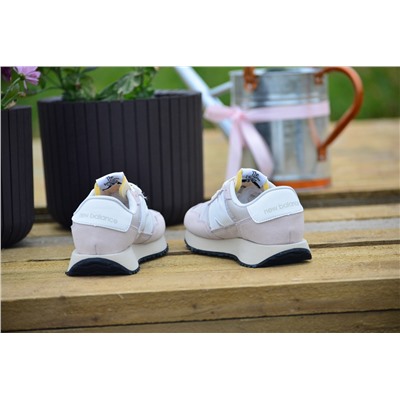 New Balance cl runner TM из натуральной замши и нейлона