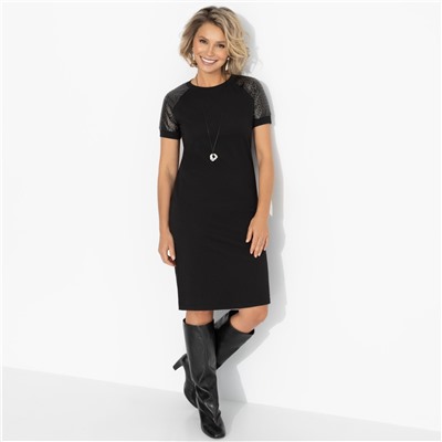 Платье с рукавами из экокожи, Быть вне правил