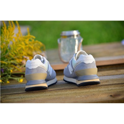 New Balance 574 из натуральной замши и кожи