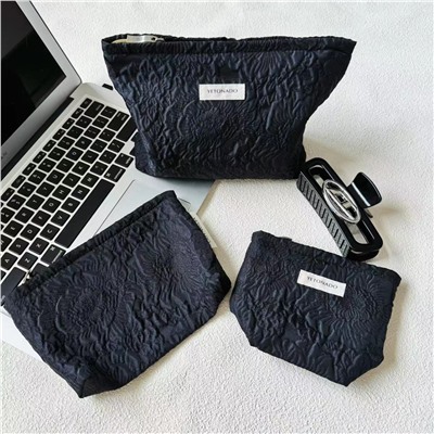 White capacious cosmetic bag, handheld organizer bag to go out, travel bag, liner