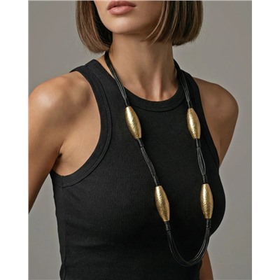 Длинное колье с металлическими элементами